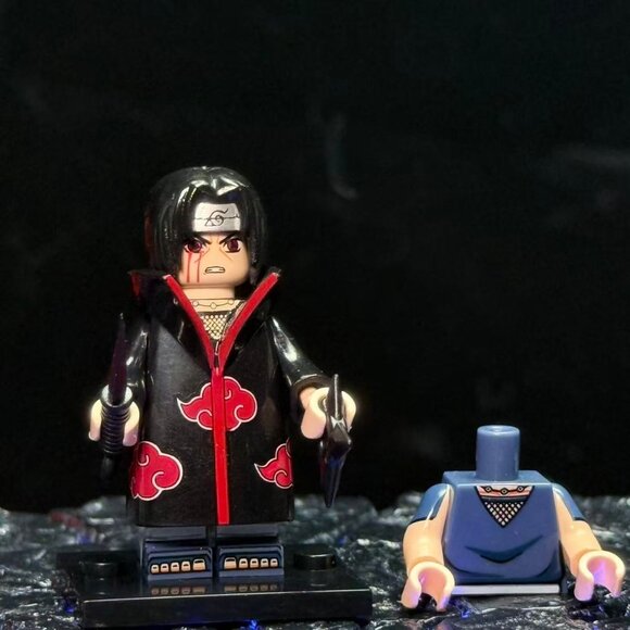 Naruto Itachi Uchiha Minifigure with Red Susanoo Armor Form Display Set - Picture 4 of 4